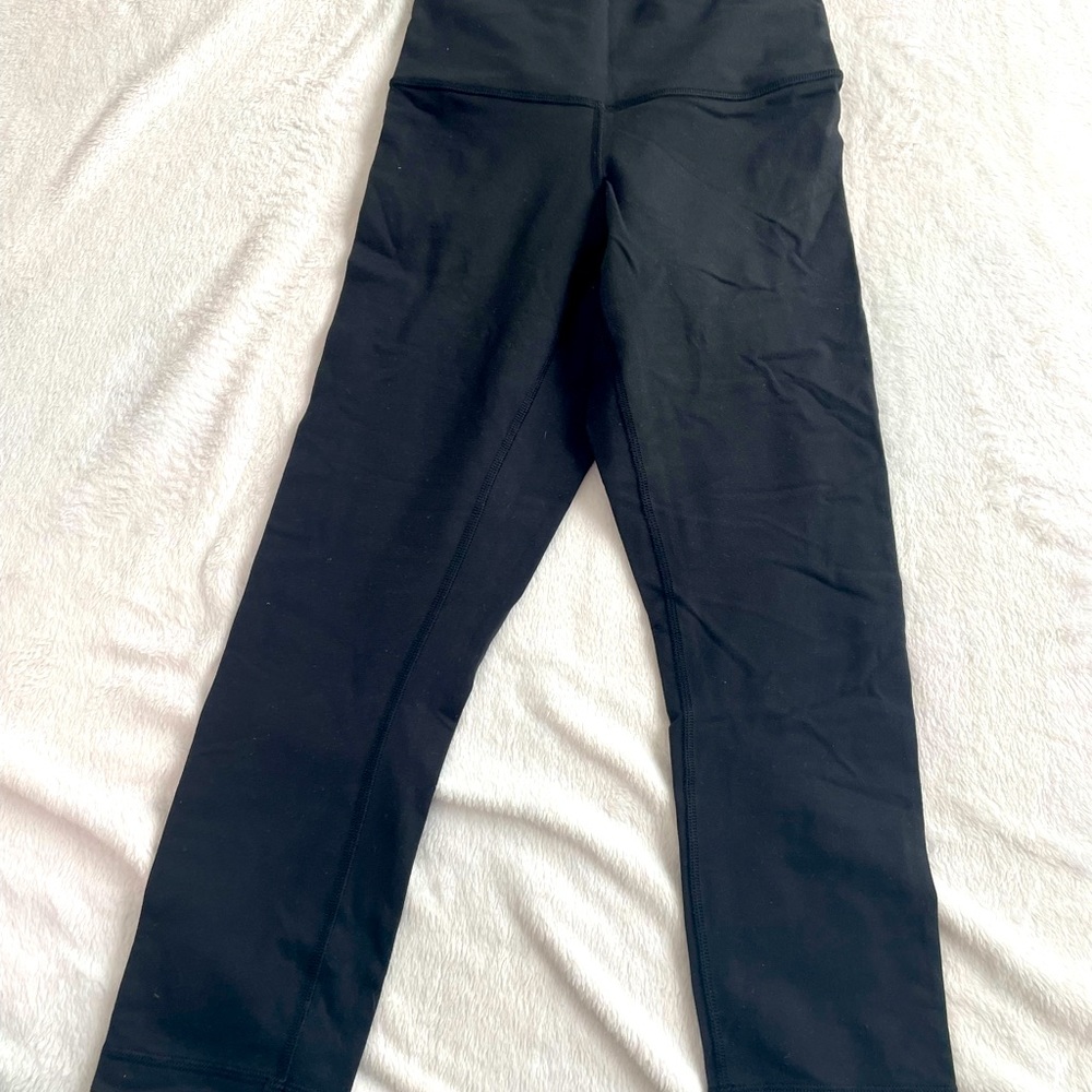 Luluemon HR Wunder Under crop